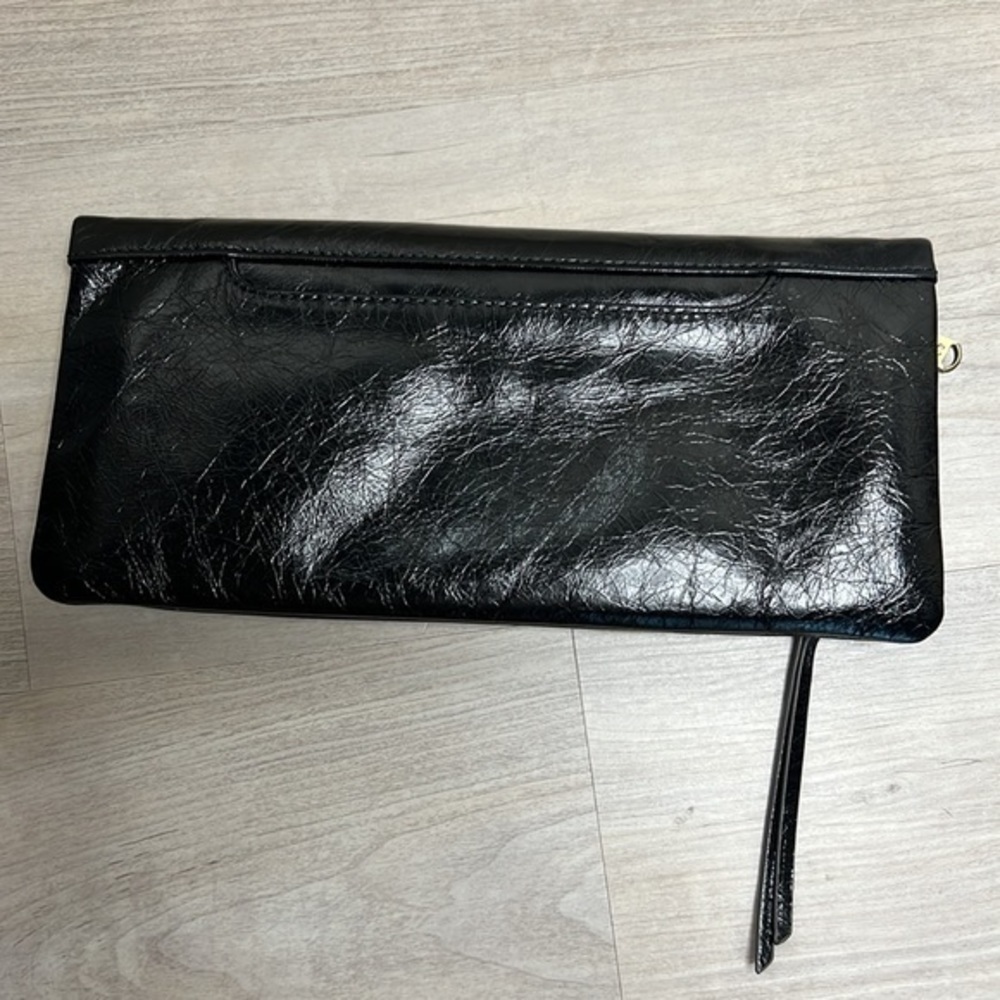 HOBO Zeal Zip Clutch in black, NWT - Picture 8 of 8
